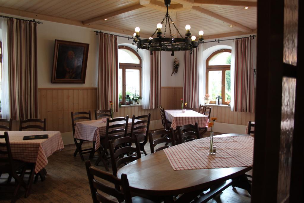 Hotel-Gasthof Die Post Brennerei Frankenhoehe Шиллингсфюрст Экстерьер фото